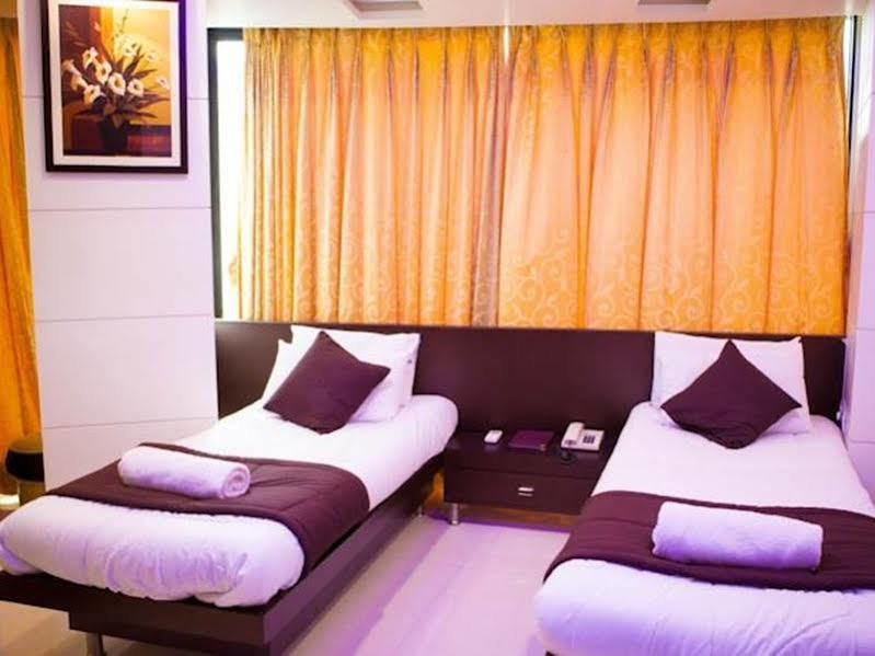 La Hotel Metro Near Bkc Bombaim Exterior foto